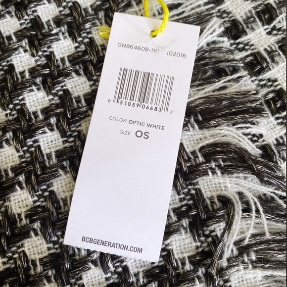 NWT BCBGeneration Scarf - with Tags - Large, soft, black and white, Acrylic. - Picture 3 of 4